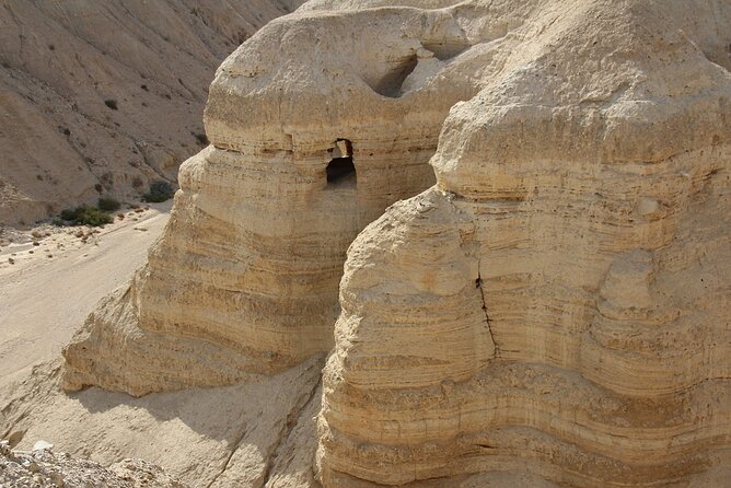 Along the Dead Sea exciting Private Tour - Qumran and the story of the Dead Sea Scrolls