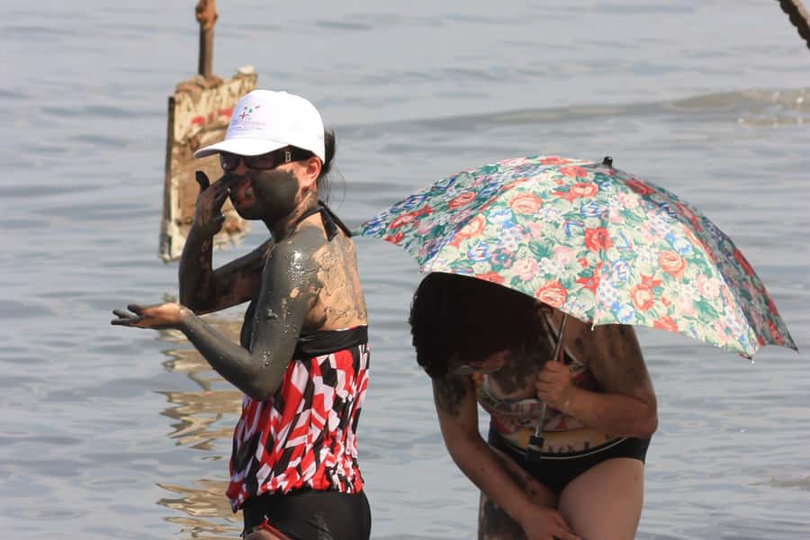 Dead Sea Full-Day Trip from Tel Aviv - What floating in the Dead Sea feels like