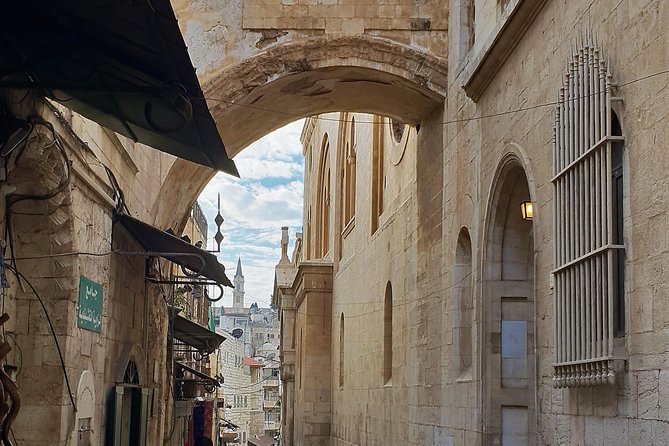 Discover the Secrets of the Underground Jerusalem with a private tour - The Western Wall: beginning at Jerusalem’s sacred center