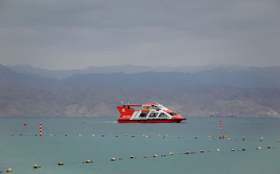 Eilat: 2-Hour Glass-Bottom Boat Tour - Watching fish and coral without snorkeling