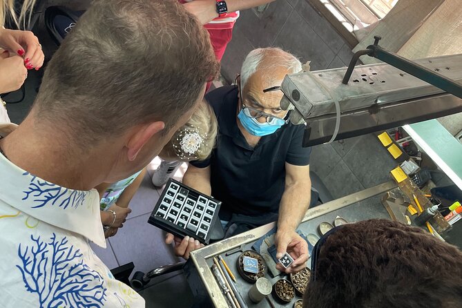 Exclusive Private Tour in The Israel Diamond Exchange - The buying question you should settle early