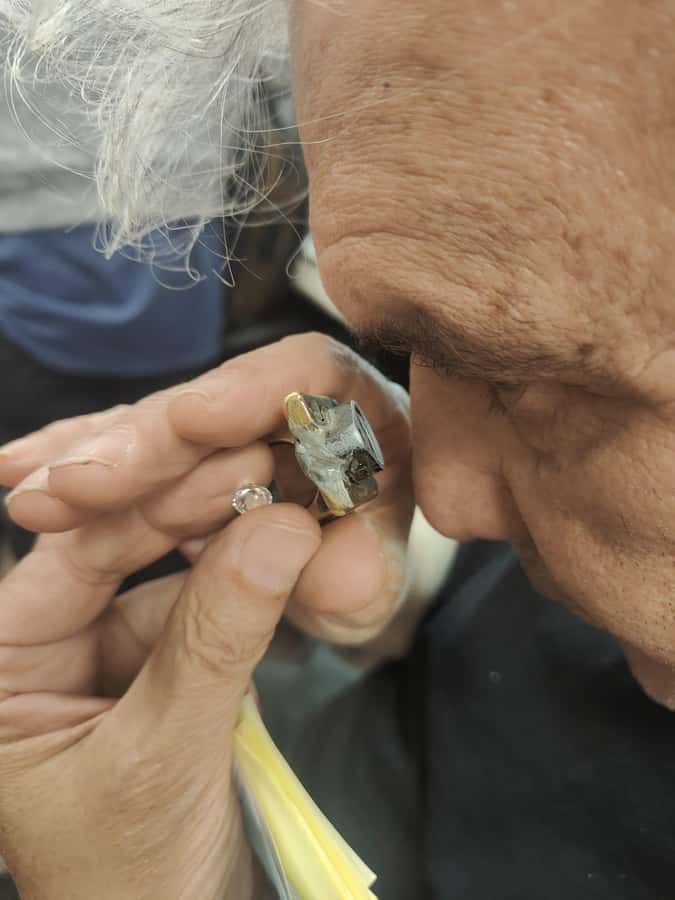 Exclusive Private Tour in The Israel Diamond Exchange - Who will enjoy this private visit most?