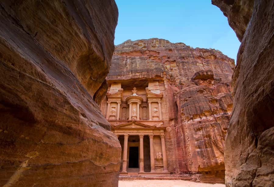 From Eilat: Petra Ancient City Tour and Buffet Lunch - The desert road toward Petra