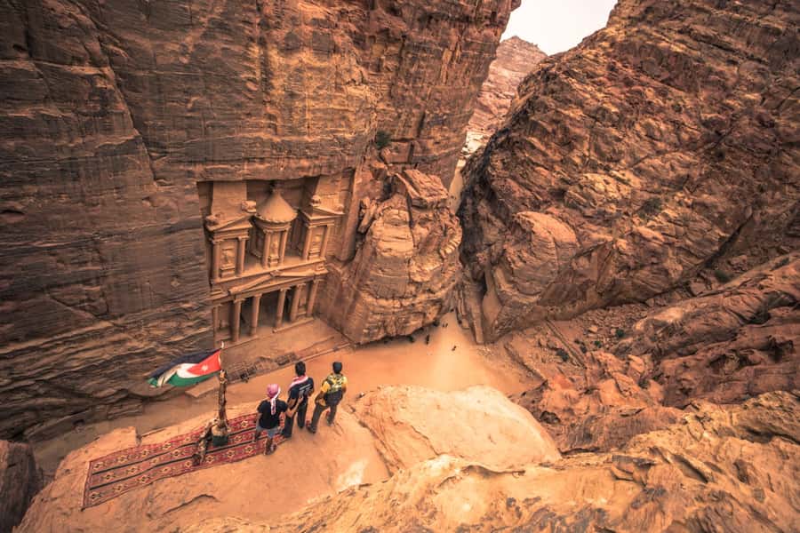 From Eilat: Petra Day Group Tour - Walking into the Treasury