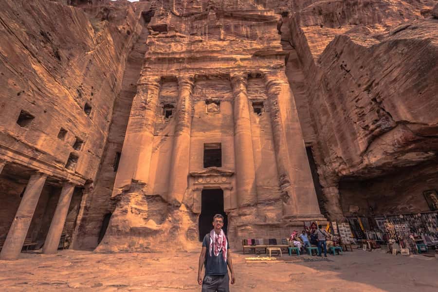 From Eilat: Petra Tour with Transfer and Lunch - Walking the Siq to the Treasury