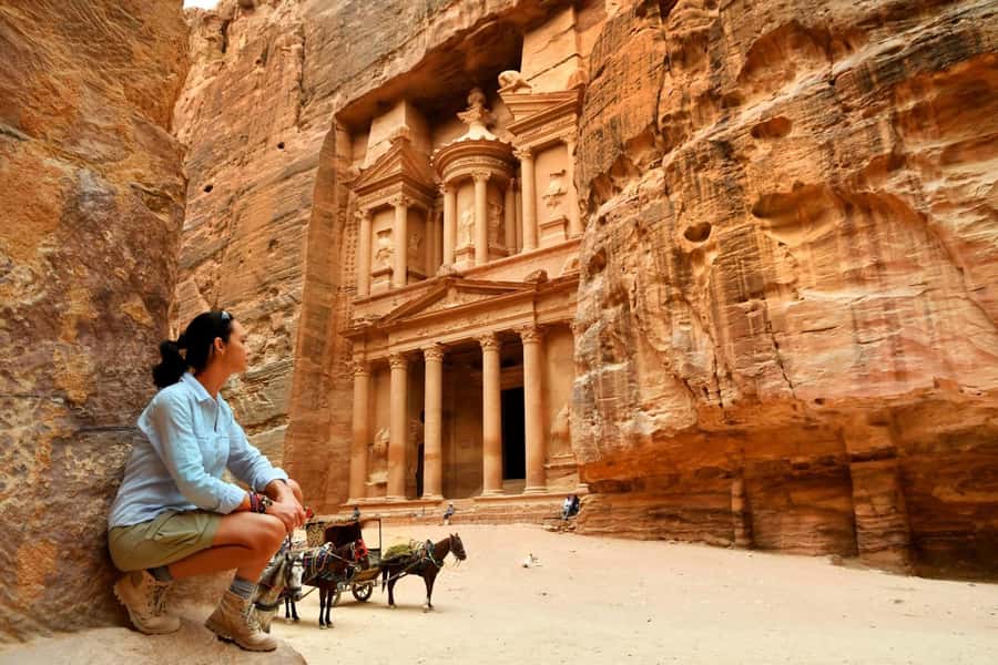 From Tel Aviv: Full-Day Trip to Petra with Roundtrip Flights - Jordanian food and the lunch question