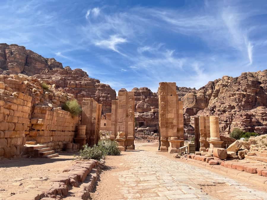 From Tel Aviv: Guided Day Trip to Petra with Lunch - Djinn Blocks and the Obelisk Tomb