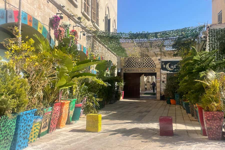 Jaffa: Old City, Port & Shuk Hapishpishim Walking Tour - Shuk Hapishpishim, where browsing is part of the fun