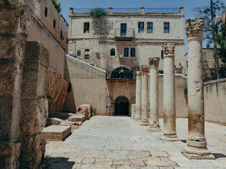 Jerusalem and Bethlehem Full-Day Tour from Jerusalem - Guides, languages, and the feel of the day