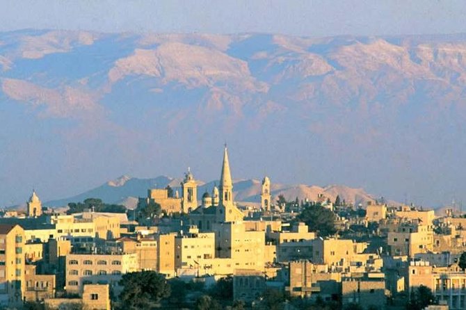 Jerusalem and Bethlehem Private Christian Tour - The Church of the Holy Sepulchre and its crowded shrines