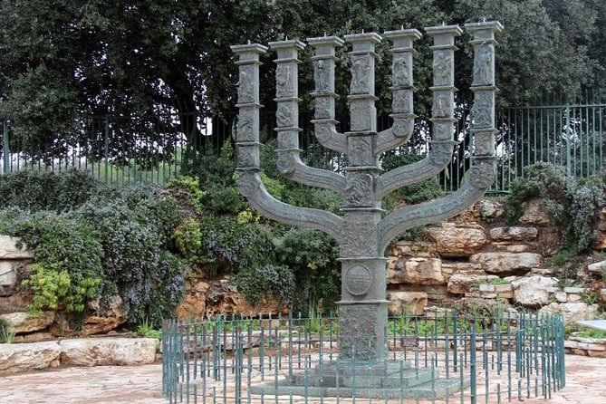 Jerusalem & Bethlehem Mini Group From Jerusalem. Up to 6 pax only - Why the six-person limit matters