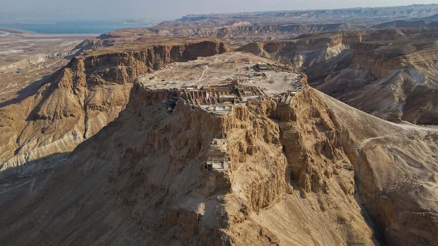 Massada and the Dead Sea in Russian - Reading Masada through its surviving buildings