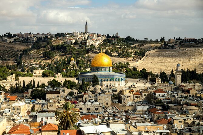 Palestine Revealed: 2-Day Private Tour from Jerusalem - Palestinian lunch and the Walled Off Hotel