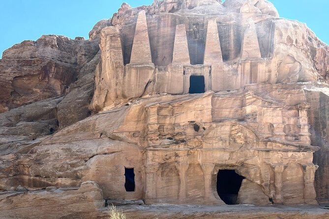 Petra 1-Day Tour from Eilat + FREE Traditional Lunch - Four hours among Petra’s best-known monuments