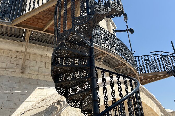 Private Guided Tour in old city Jerusalem - Entering the Christian Quarter