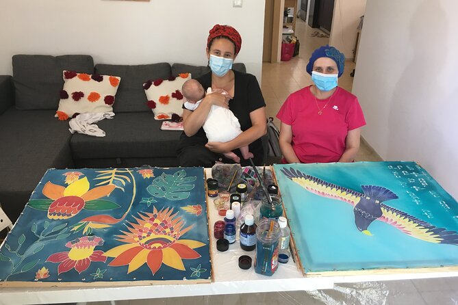 Private Silk Painting Workshop in Jerusalem - Create a scarf - - The first steps: colors, brushes, and silk