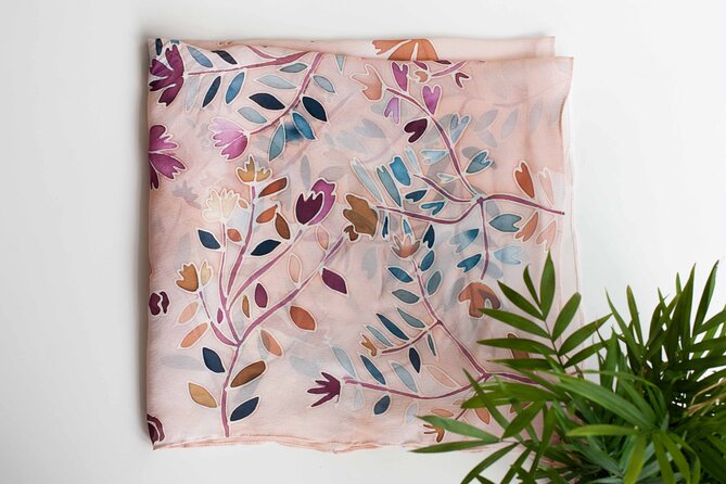 Private Silk Painting Workshop in Jerusalem - Create a scarf - - Painting your 70x70cm scarf step by step