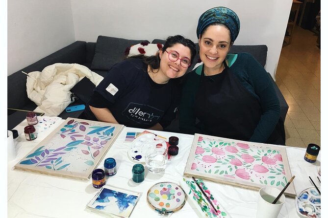Private Silk Wall Hanging Painting Workshop in Jerusalem - What makes the private format worthwhile