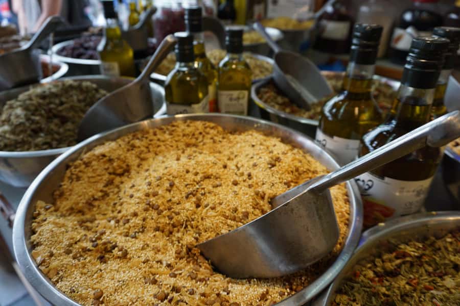 Tel Aviv: 2-Hour Carmel Market Tour in English with Lunch - Handicrafts, specialty shops, and the wider market experience