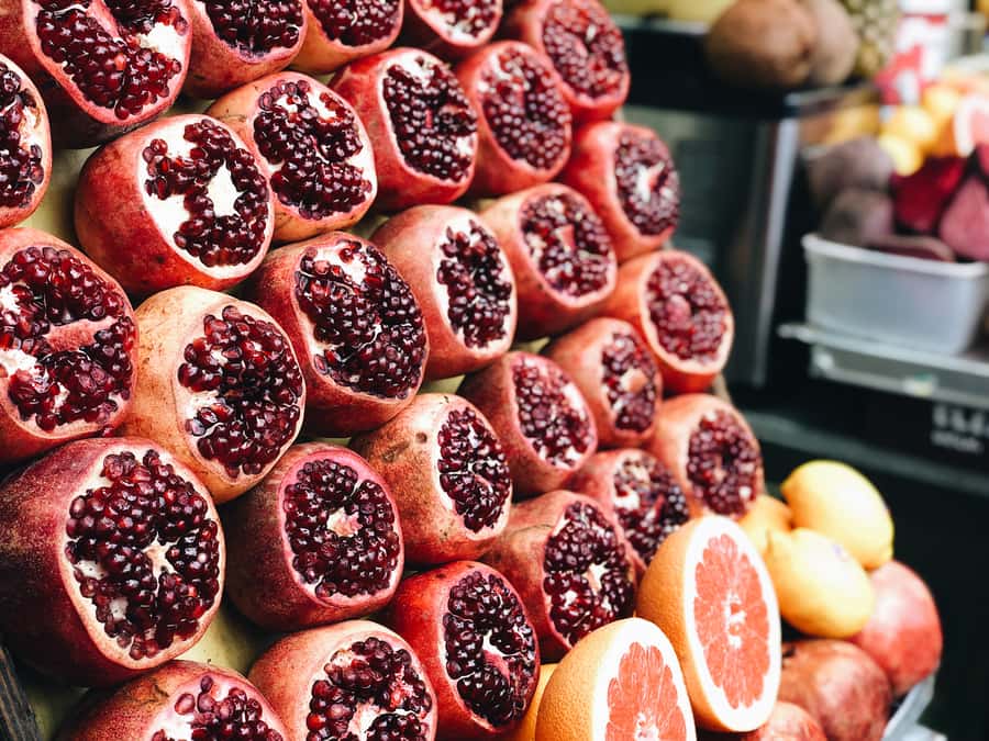 Tel Aviv: Carmel Market & Tel Aviv Tour with Tastings - Starting at the Old Railway Station and Park HaMesila