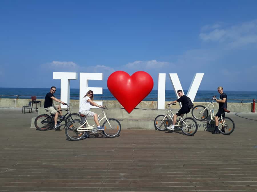 Tel Aviv: Private Bike Tour - Neve Tzedek, where the ride slows down