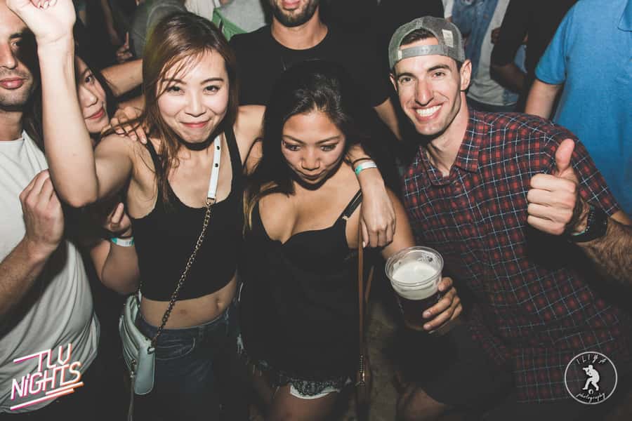 Tel Aviv: Pub Crawl with 4 Stops and Free Shots - A walking night, not a seated pub tour